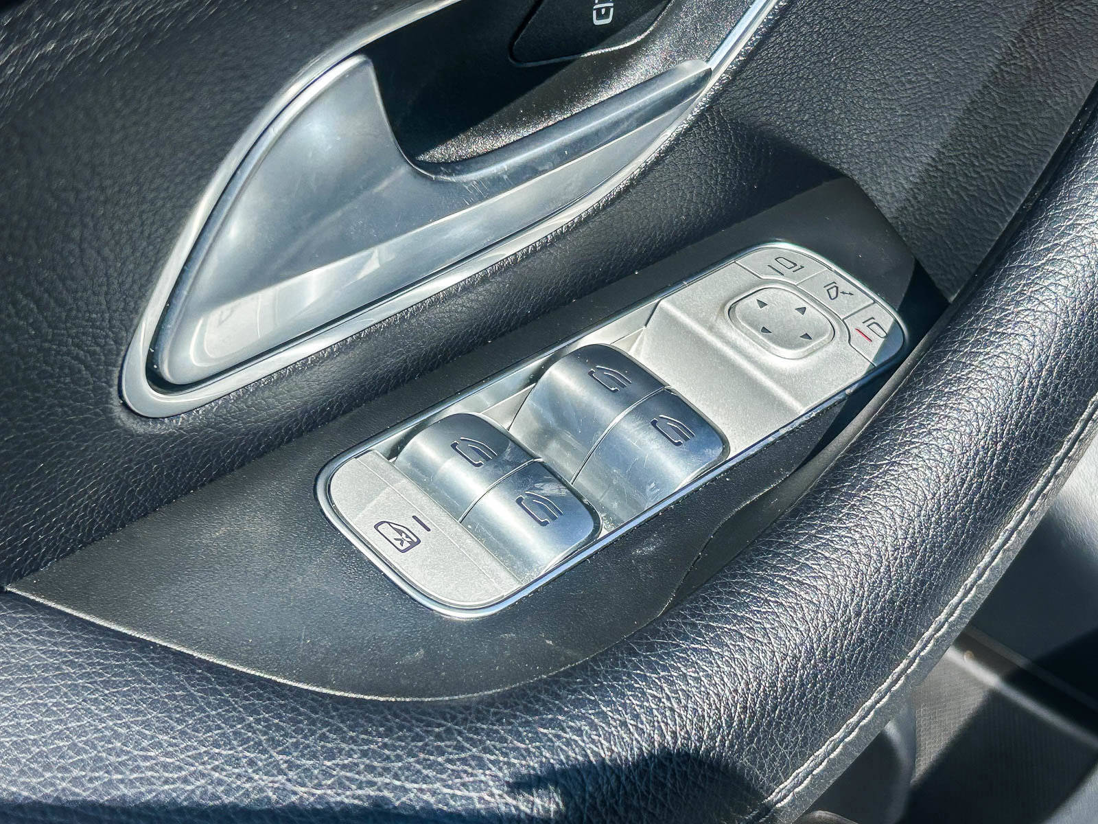 Used 2022 Mercedes-Benz GLE 350 w/ Premium Package image 25