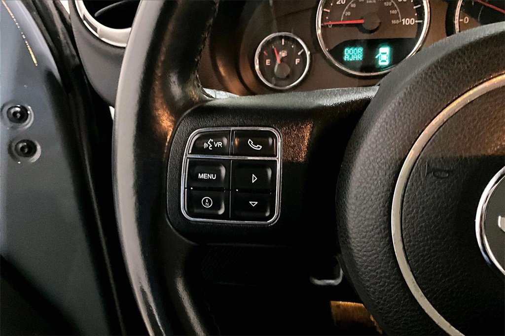Used 2015 Jeep Wrangler Unlimited Sahara w/ Connectivity Group image 11