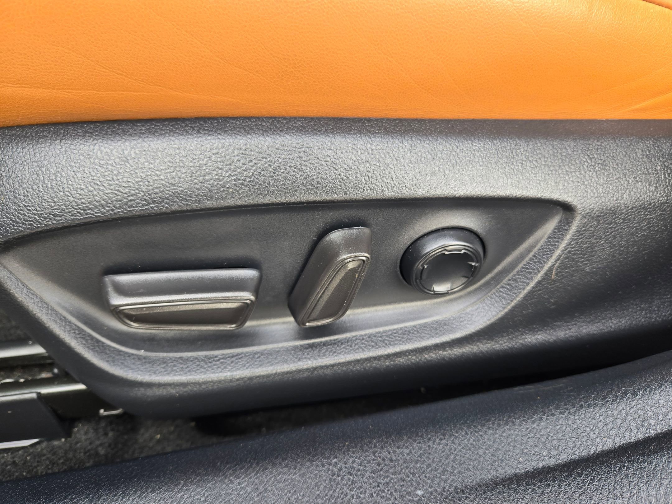 Used 2022 Toyota Avalon Limited w/ Advanced Safety Package image 23