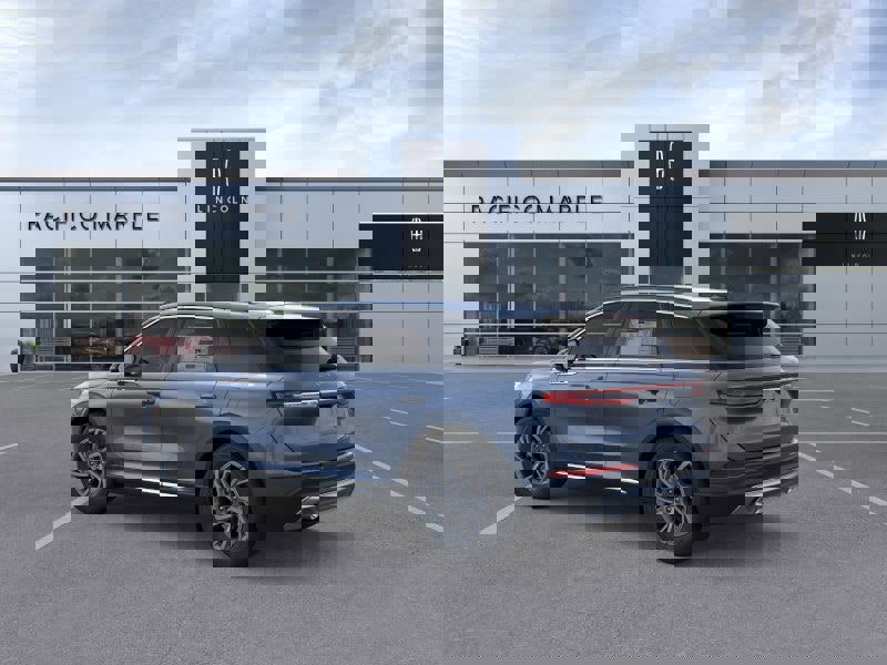 New 2026 Lincoln Corsair Premiere image 4