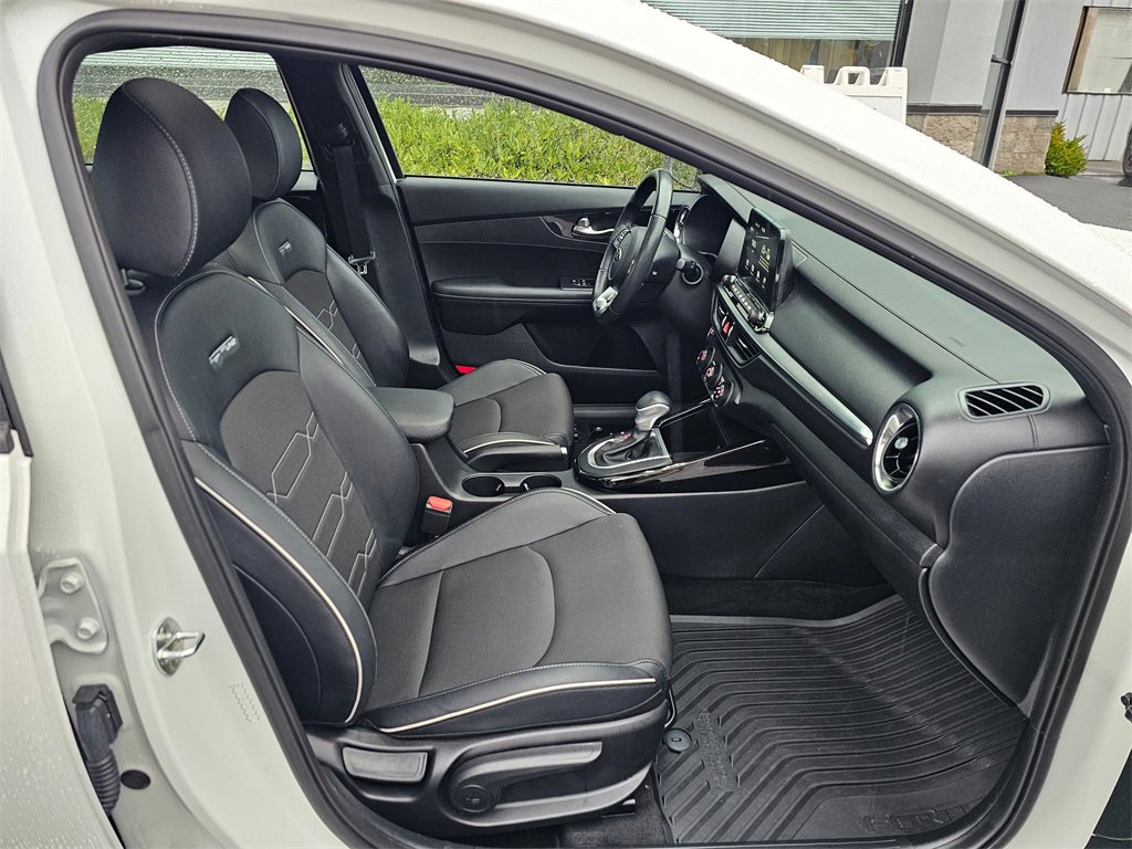 Used 2021 Kia Forte GT-Line w/ GT-Line Premium Package image 11