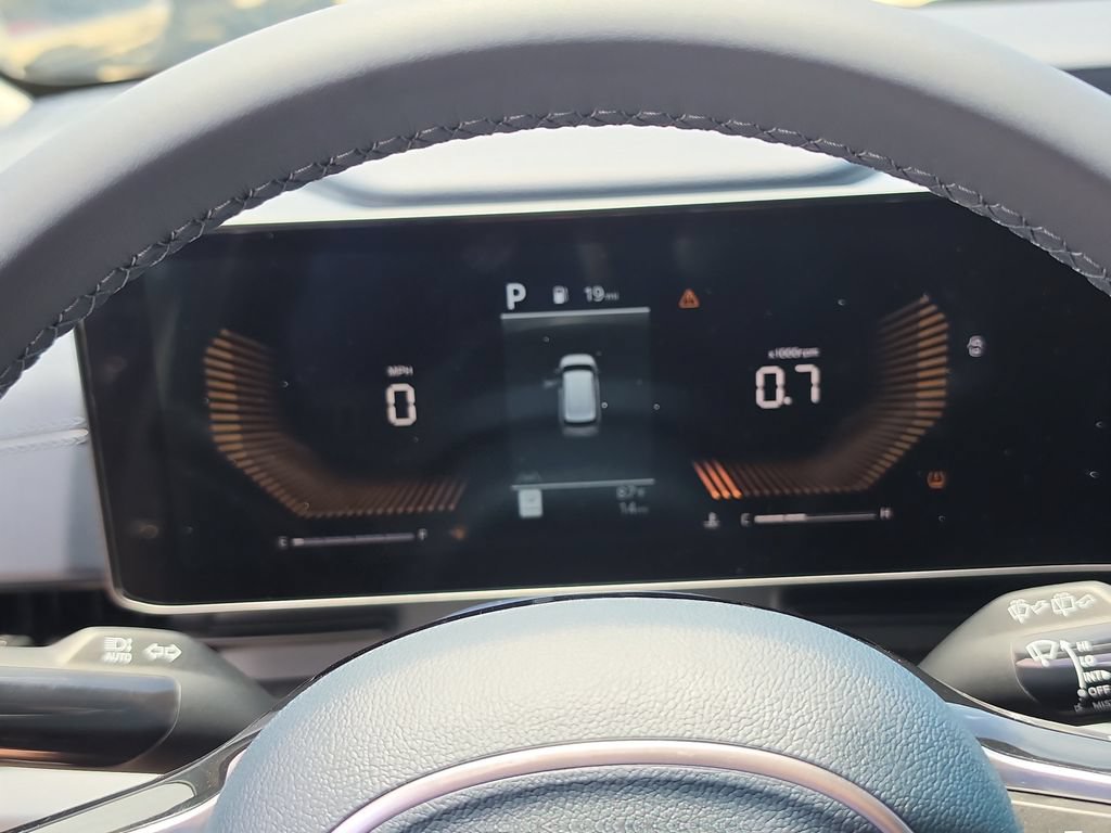 New 2026 Kia Carnival EX FWD image 33