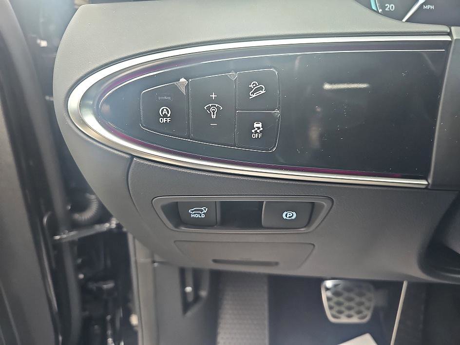 Used 2025 Genesis GV70 3.5T Sport w/ Sport Prestige Package image 15