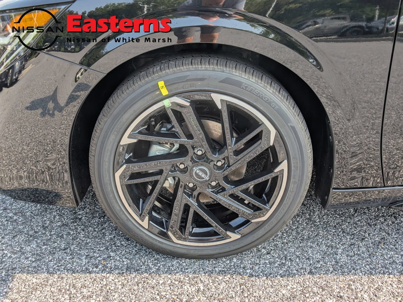 New 2026 Nissan Sentra SR w/ SR Premium Package FWD image 9