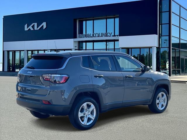 Used 2023 Jeep Compass Sport image 5