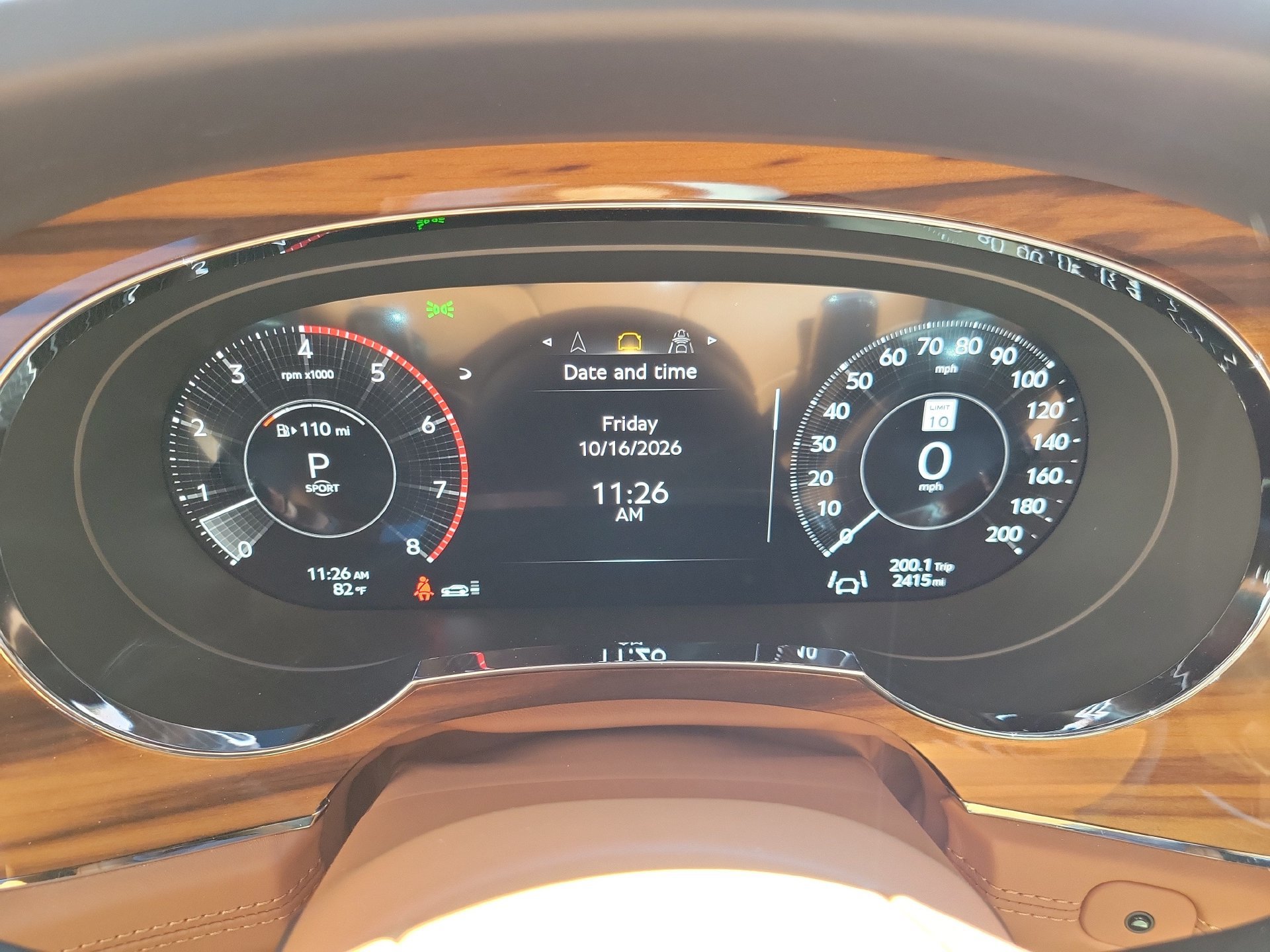 Certified 2025 Bentley Bentayga Extended Wheelbase AWD/4WD image 32