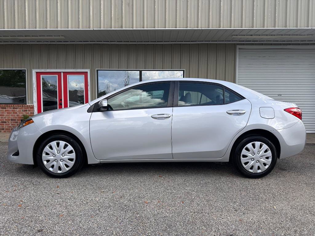Used 2019 Toyota Corolla LE FWD image 6