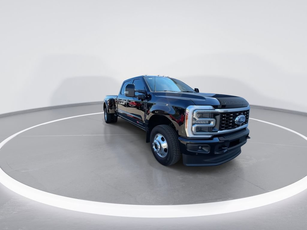 Used 2026 Ford F350 Platinum AWD/4WD image 2