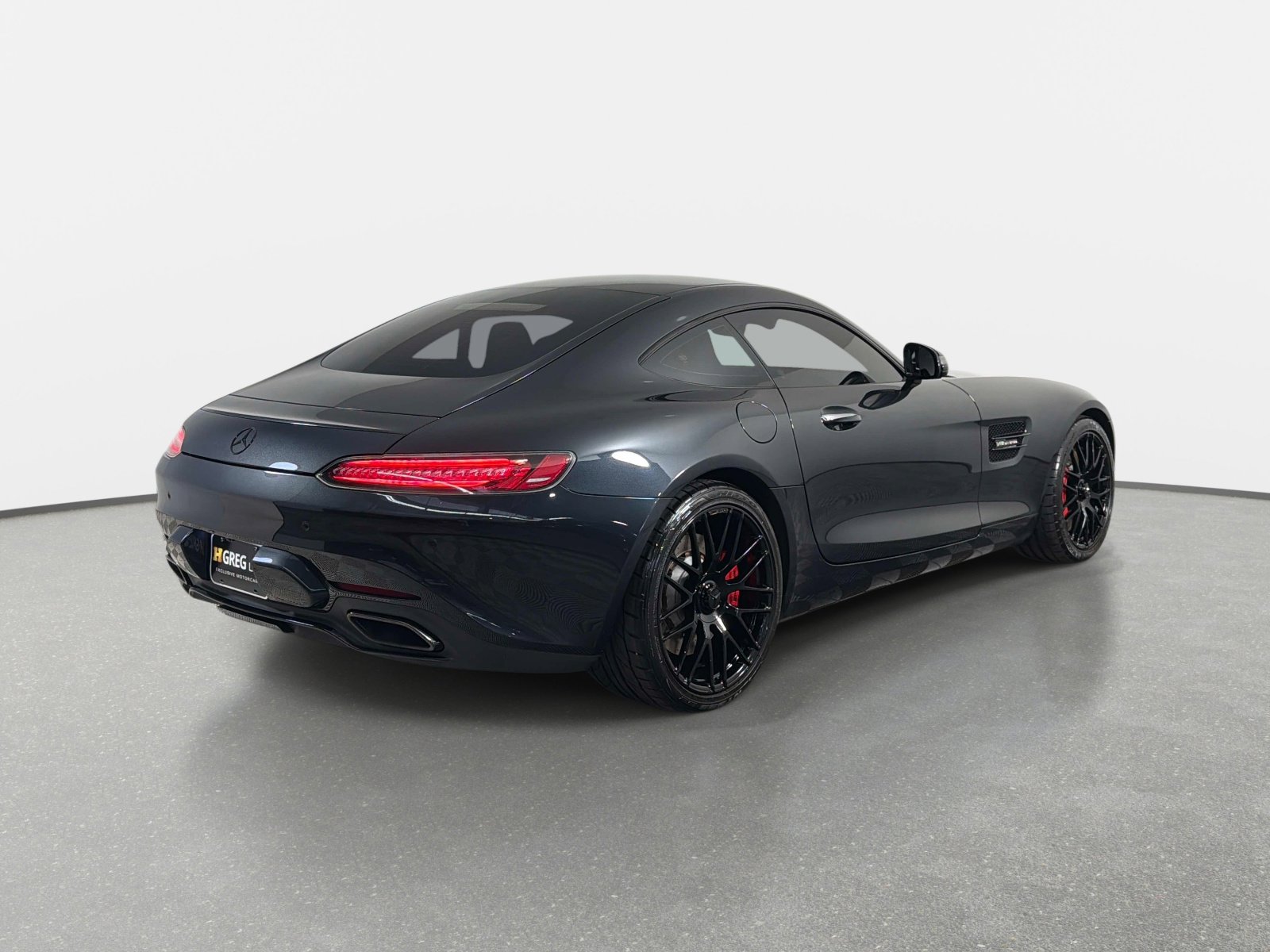 Used 2017 Mercedes-Benz AMG GT S image 3