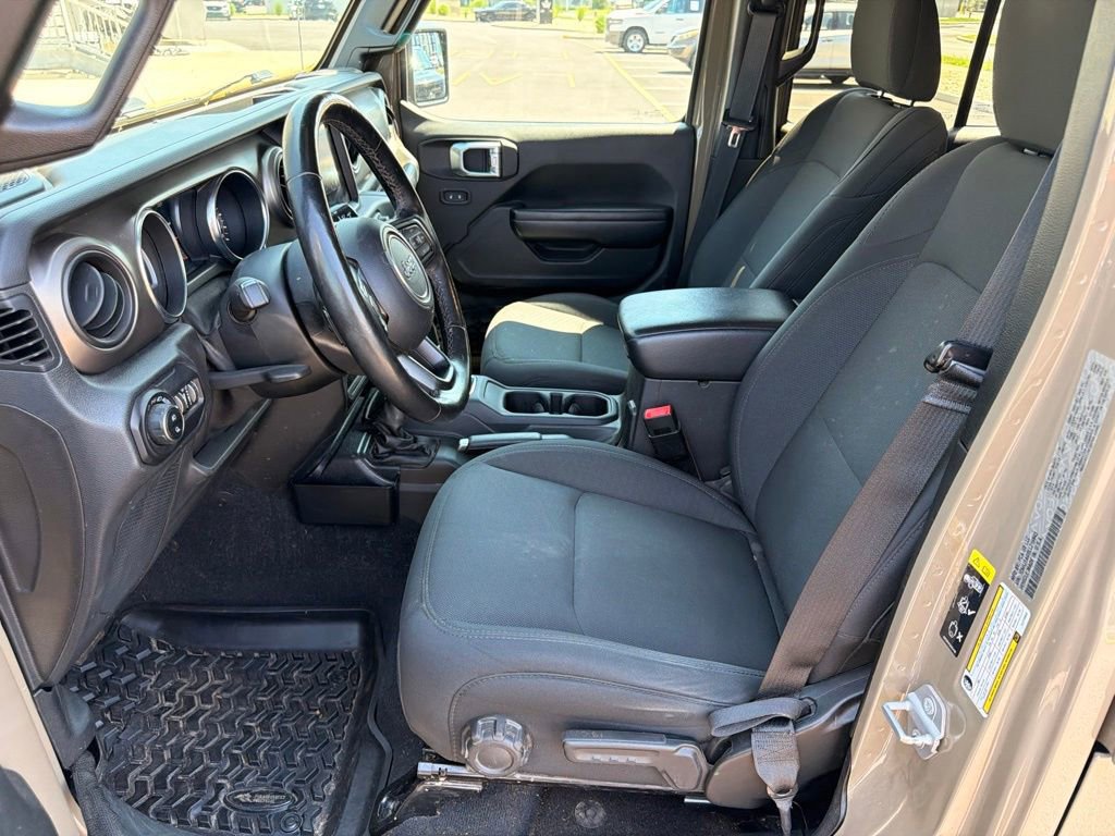 Used 2020 Jeep Gladiator Sport w/ Quick Order Package 24S AWD/4WD image 13