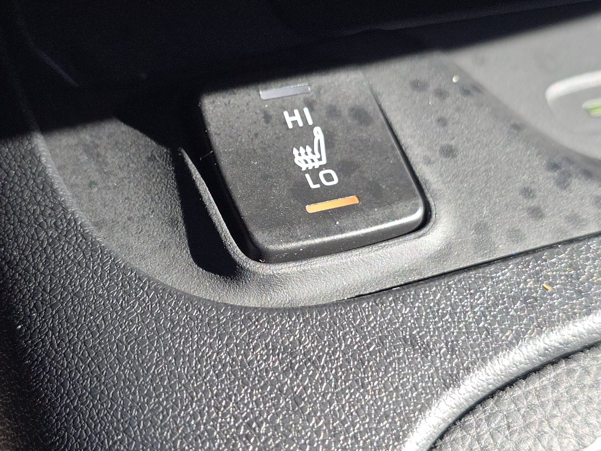 Used 2024 Toyota Corolla XSE FWD image 7
