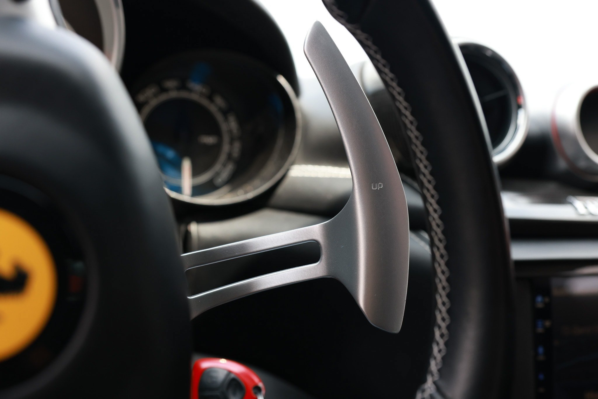 Used 2015 Ferrari California T RWD image 38