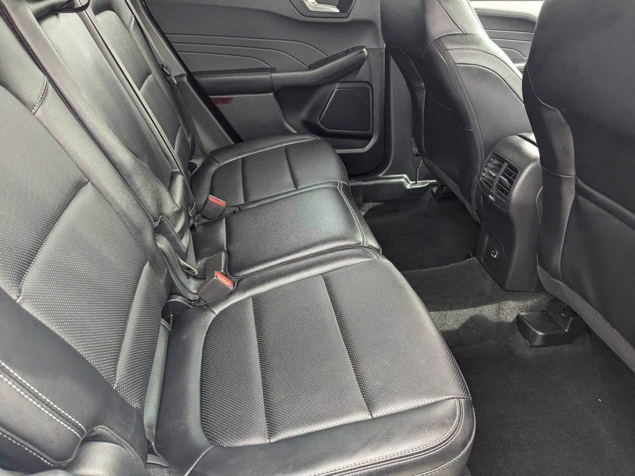 Used 2022 Ford Escape SEL FWD image 11