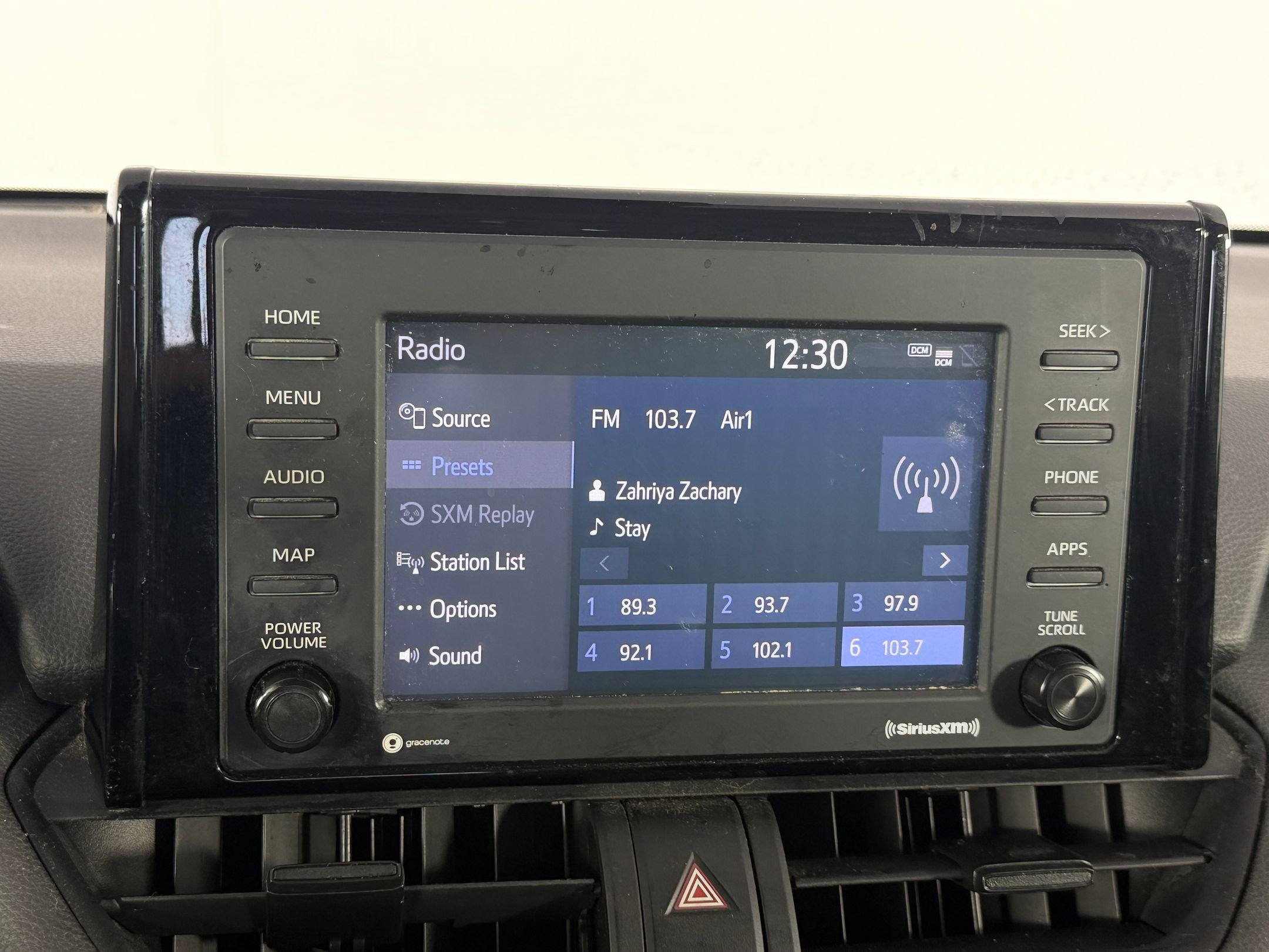 Used 2021 Toyota RAV4 LE FWD image 26