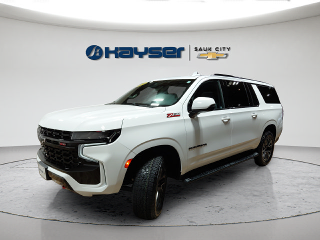 Certified 2024 Chevrolet Suburban Z71 w/ Luxury Package AWD/4WD image 3