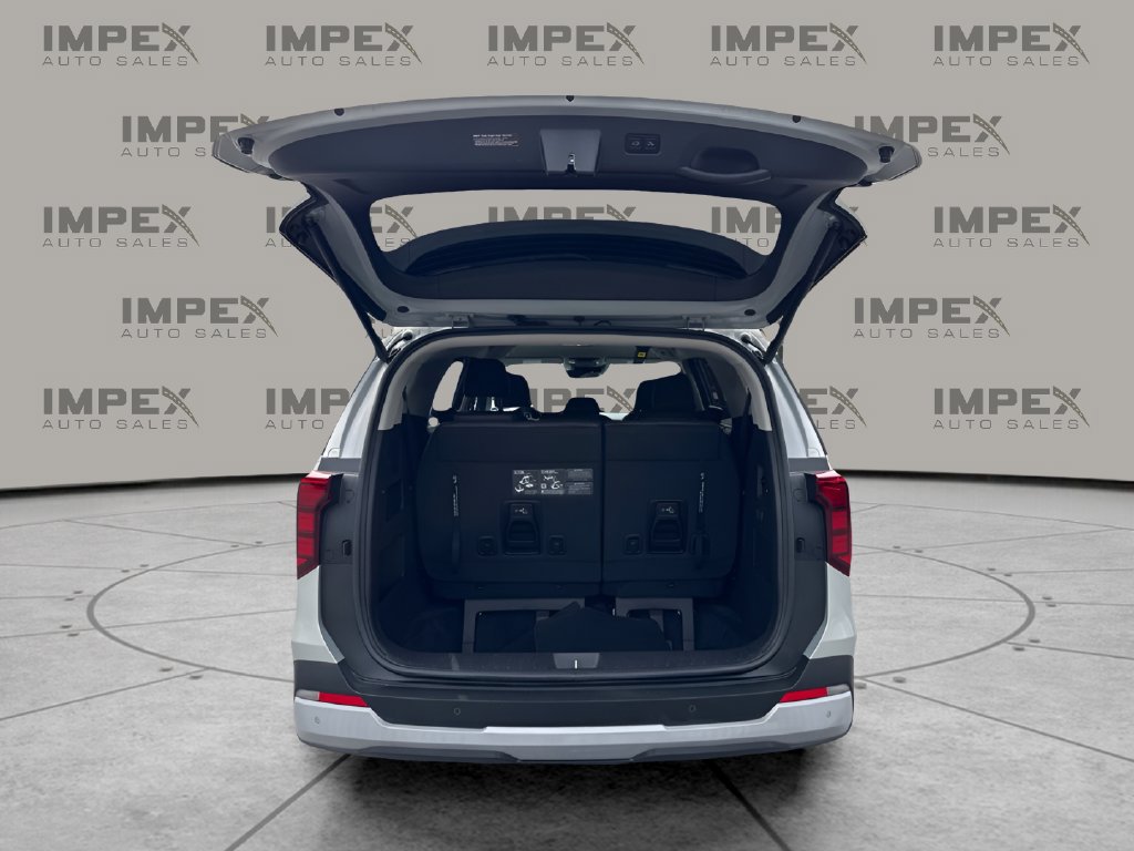 Used 2025 Kia Carnival EX FWD image 29