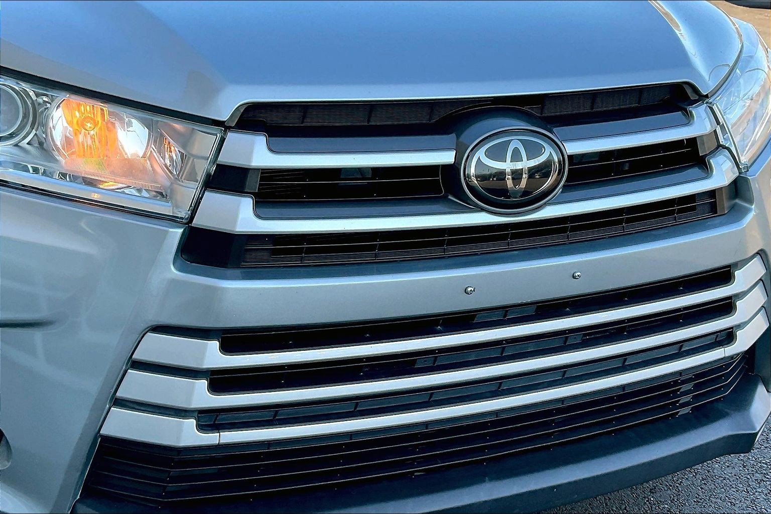 Used 2019 Toyota Highlander XLE image 34