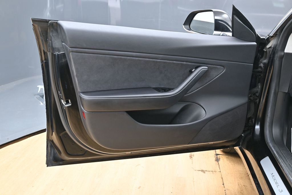 Used 2018 Tesla Model 3 Long Range image 41