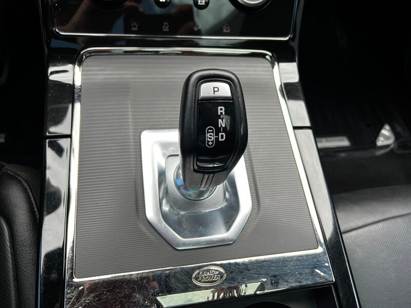 Used 2023 Land Rover Range Rover Evoque R-Dynamic SE AWD/4WD image 41