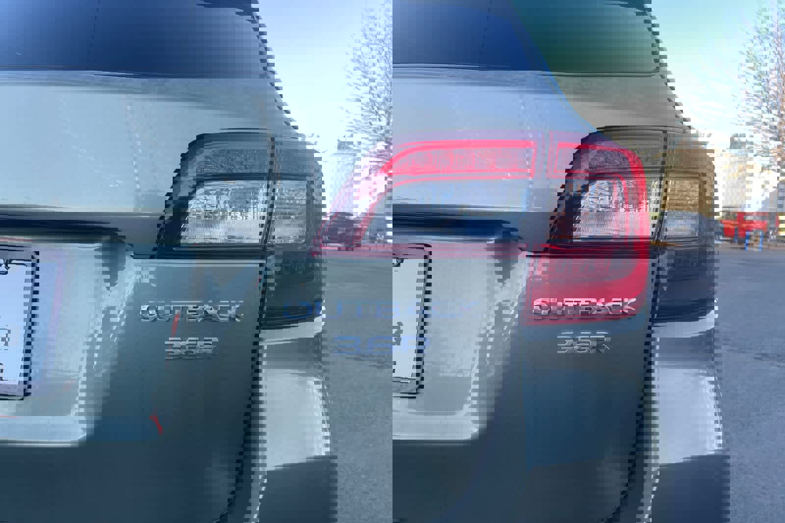 Used 2016 Subaru Outback 3.6R Limited image 12