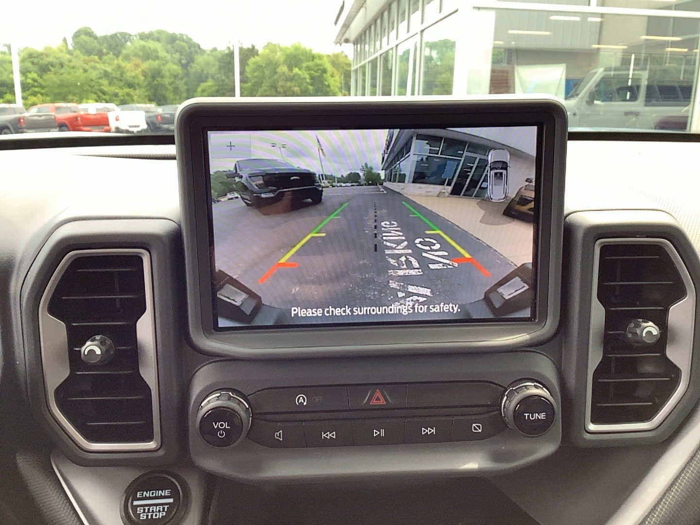 Used 2024 Ford Bronco Sport Outer Banks w/ Tech Package AWD/4WD image 14