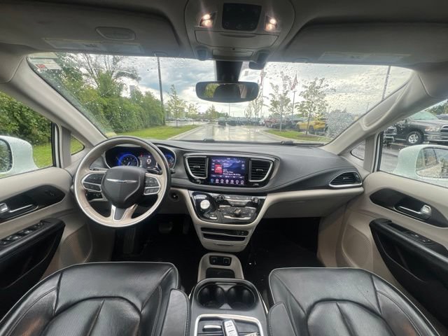 Used 2019 Chrysler Pacifica Limited FWD image 19