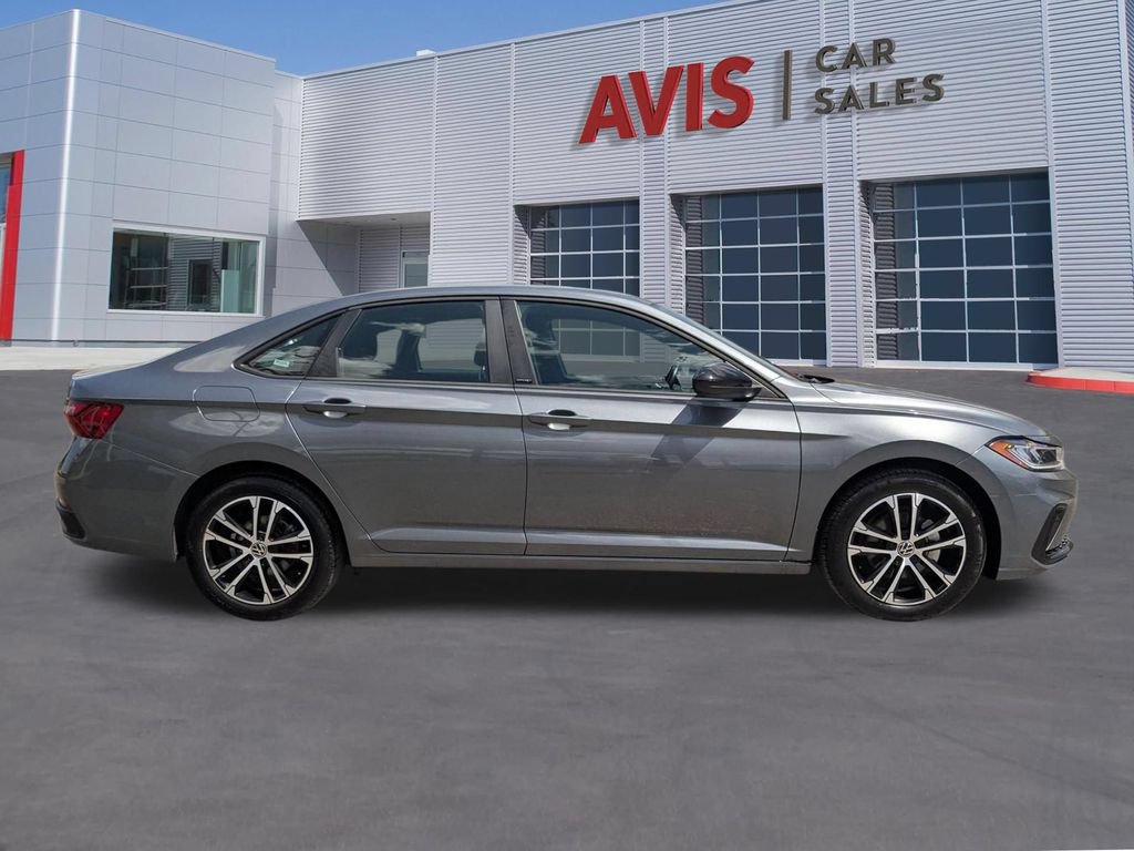 Used 2025 Volkswagen Jetta Sport FWD image 7