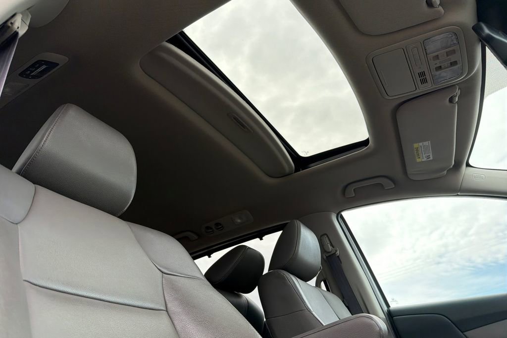 Used 2016 Honda Odyssey EX-L image 18