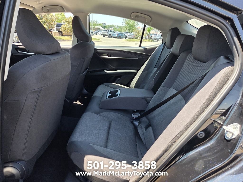 Used 2025 Toyota Camry LE FWD image 10