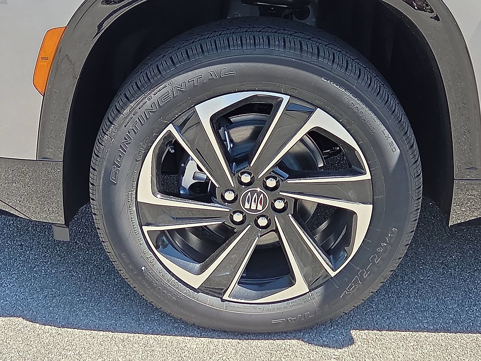 New 2026 Buick Enclave Sport Touring w/ Power Package FWD image 7
