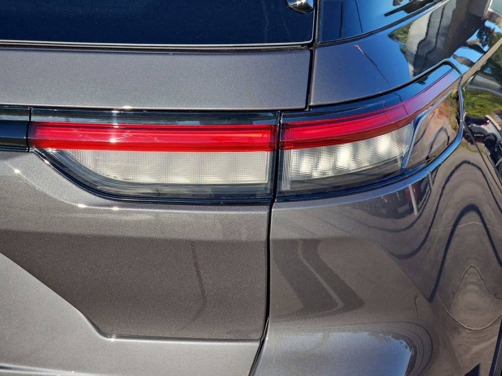 New 2025 Jeep Grand Cherokee Altitude image 41