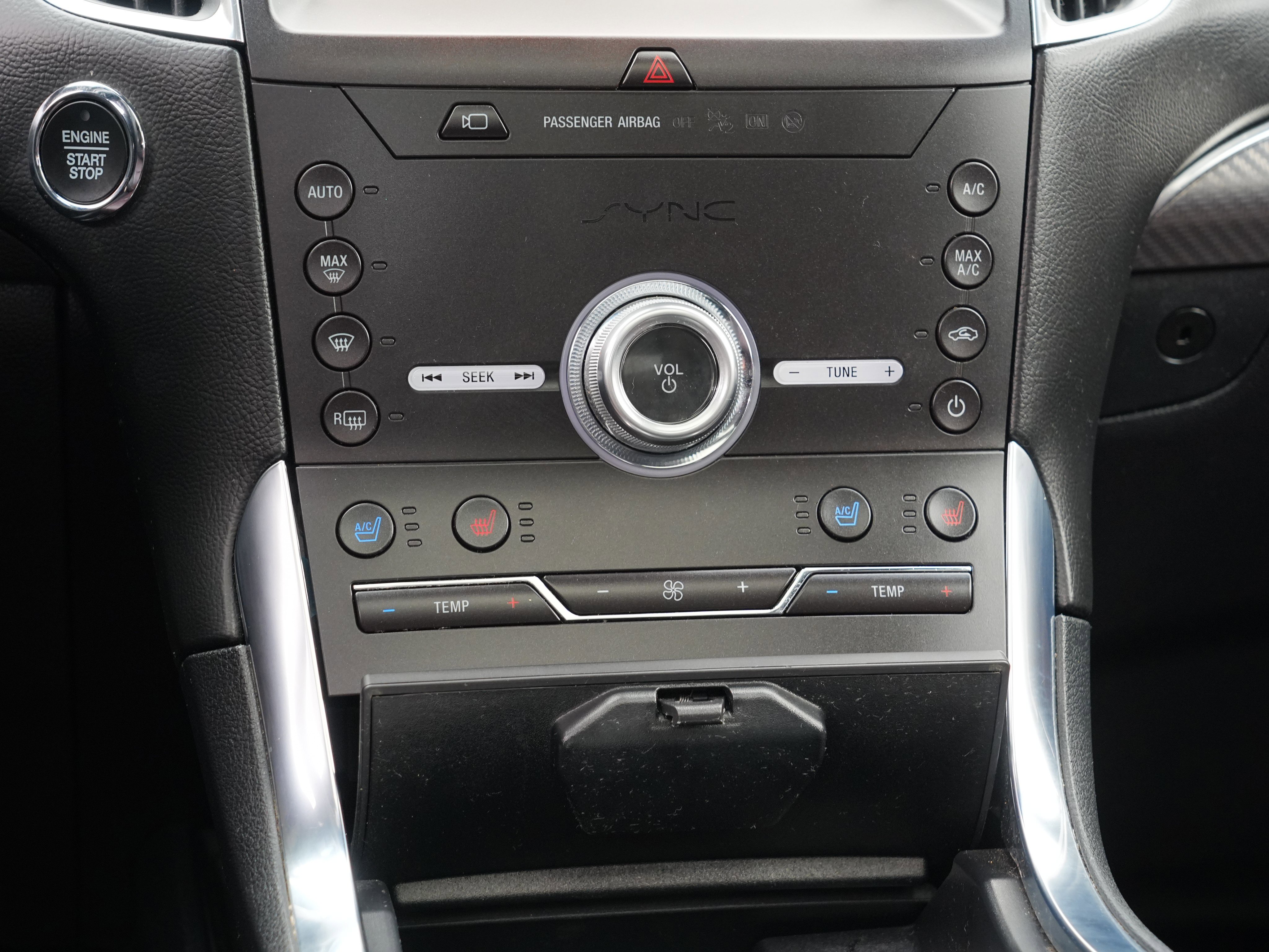 Used 2020 Ford Edge Titanium w/ Equipment Group 301A image 27
