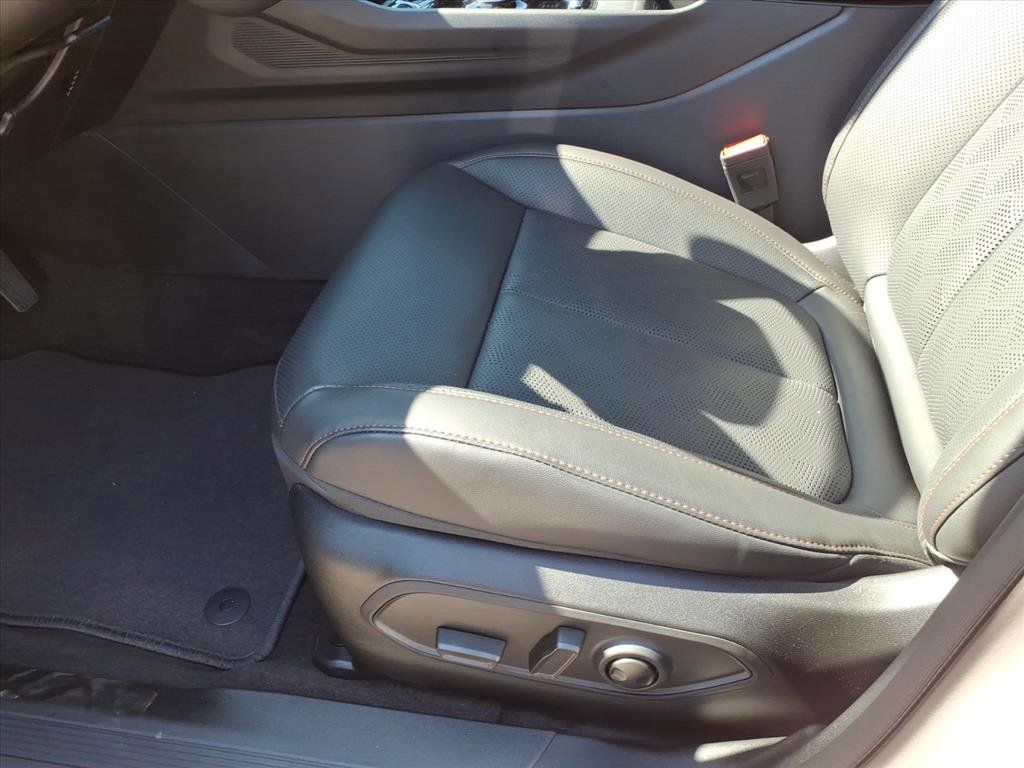 New 2026 Jeep Cherokee Overland image 19