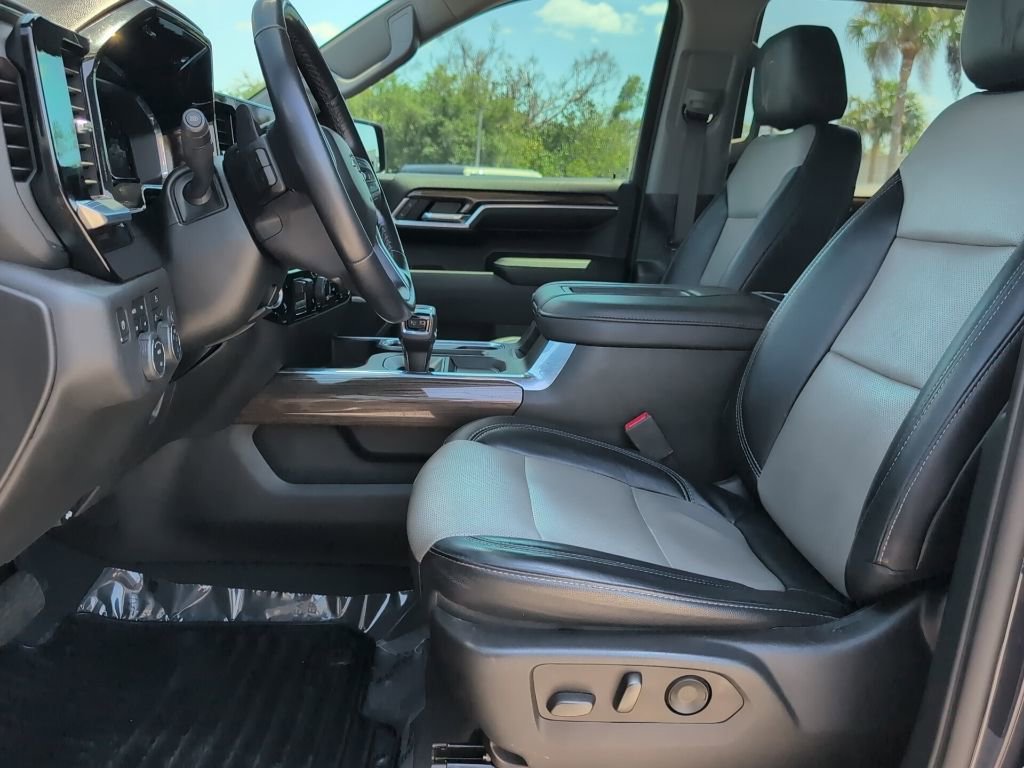 Used 2022 Chevrolet Silverado 1500 RST w/ Convenience Package II AWD/4WD image 8
