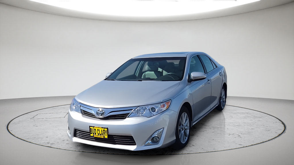 Used 2013 Toyota Camry XLE w/ Leather Pkg FWD image 12
