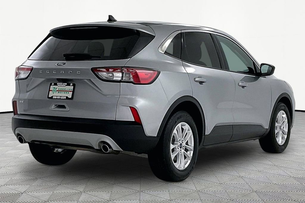 Used 2022 Ford Escape SE image 6