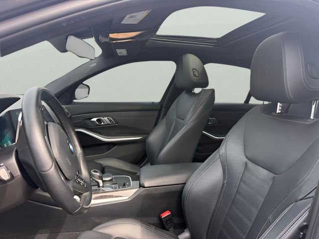 Used 2020 BMW 330i xDrive Sedan w/ Driving Assistance Package image 18