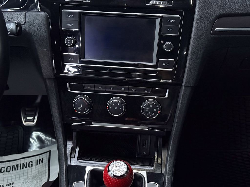Used 2018 Volkswagen GTI Autobahn image 24