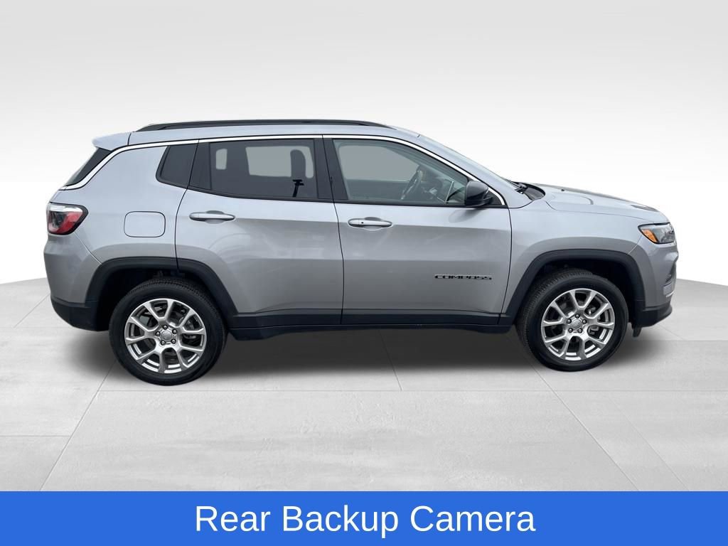 Used 2022 Jeep Compass Latitude image 7