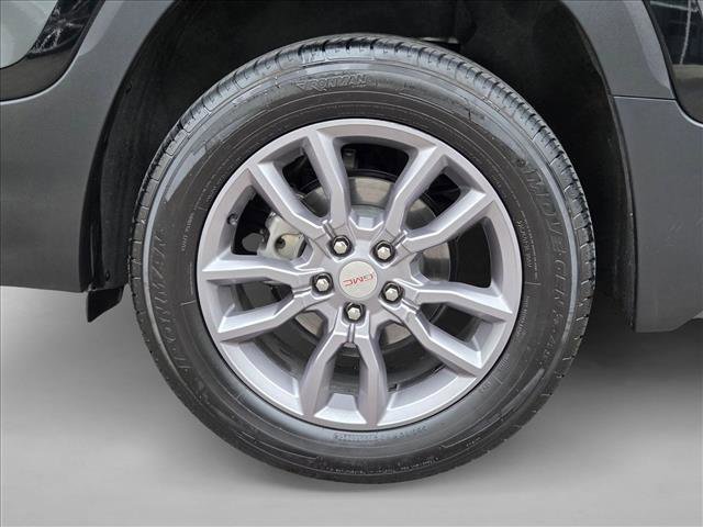 Used 2024 GMC Terrain SLT image 22