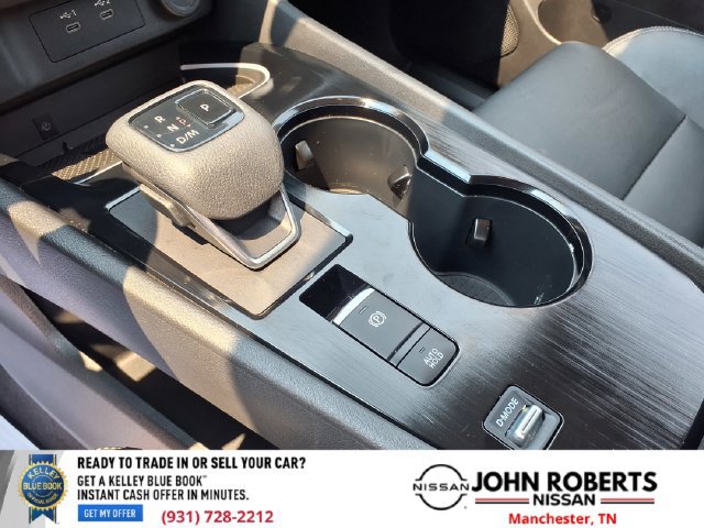 Certified 2025 Nissan Rogue SL FWD image 30