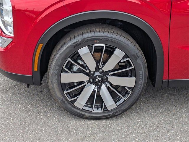 New 2025 Mitsubishi Outlander SE image 10