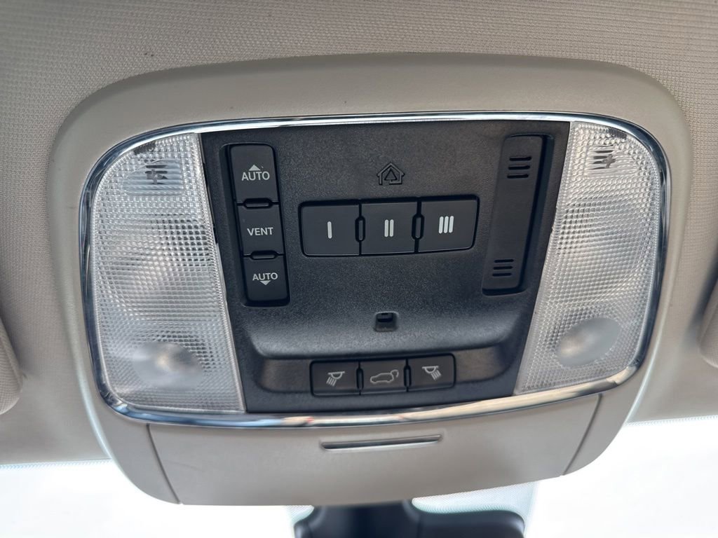 Used 2018 Dodge Durango Citadel w/ Technology Group AWD/4WD image 14