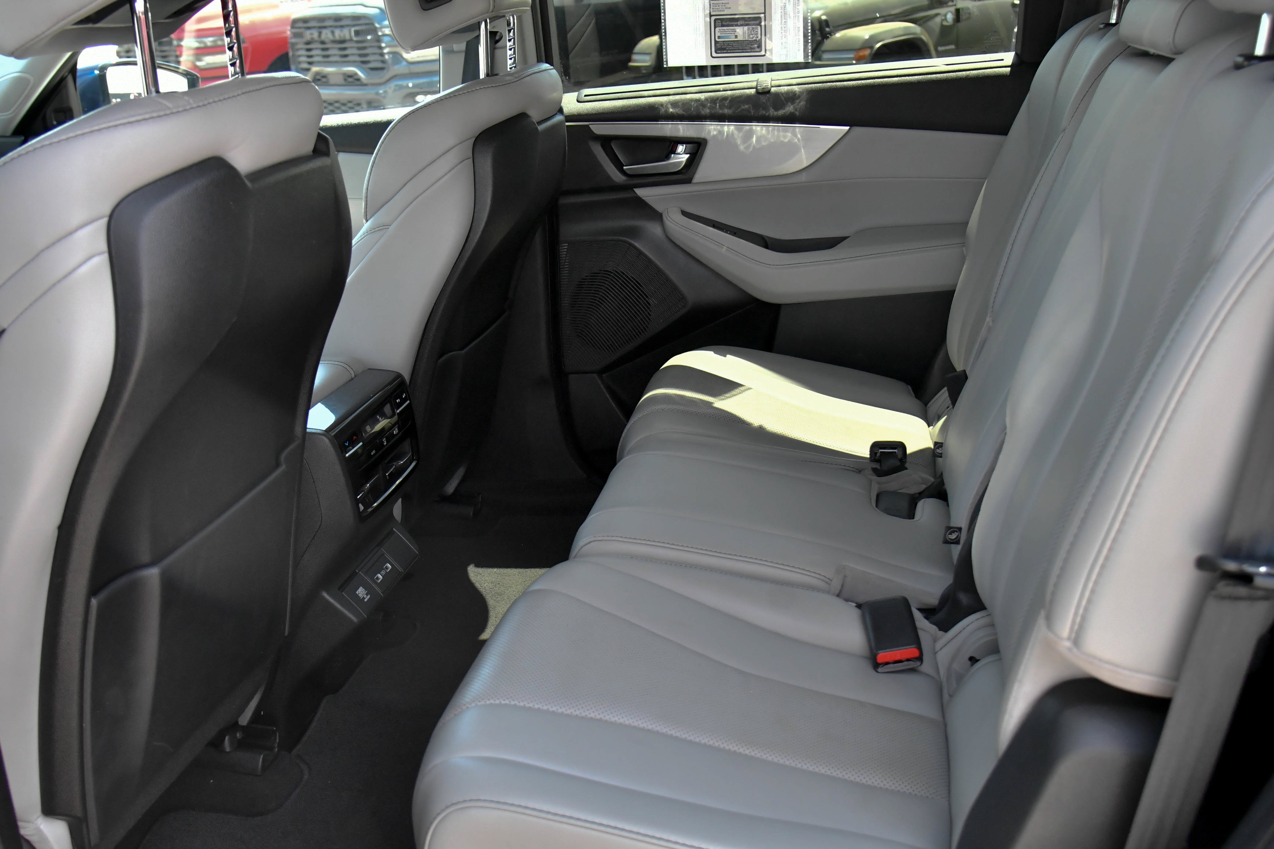 Used 2022 Acura MDX FWD w/ Technology Package image 43