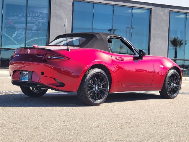 New 2026 MAZDA MX-5 Miata Club w/ Interior Package RWD image 4