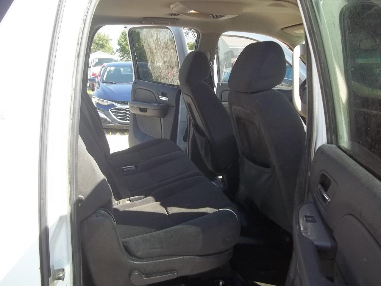 Used 2008 Chevrolet Suburban 2500 w/ Snow Plow Prep Package image 12