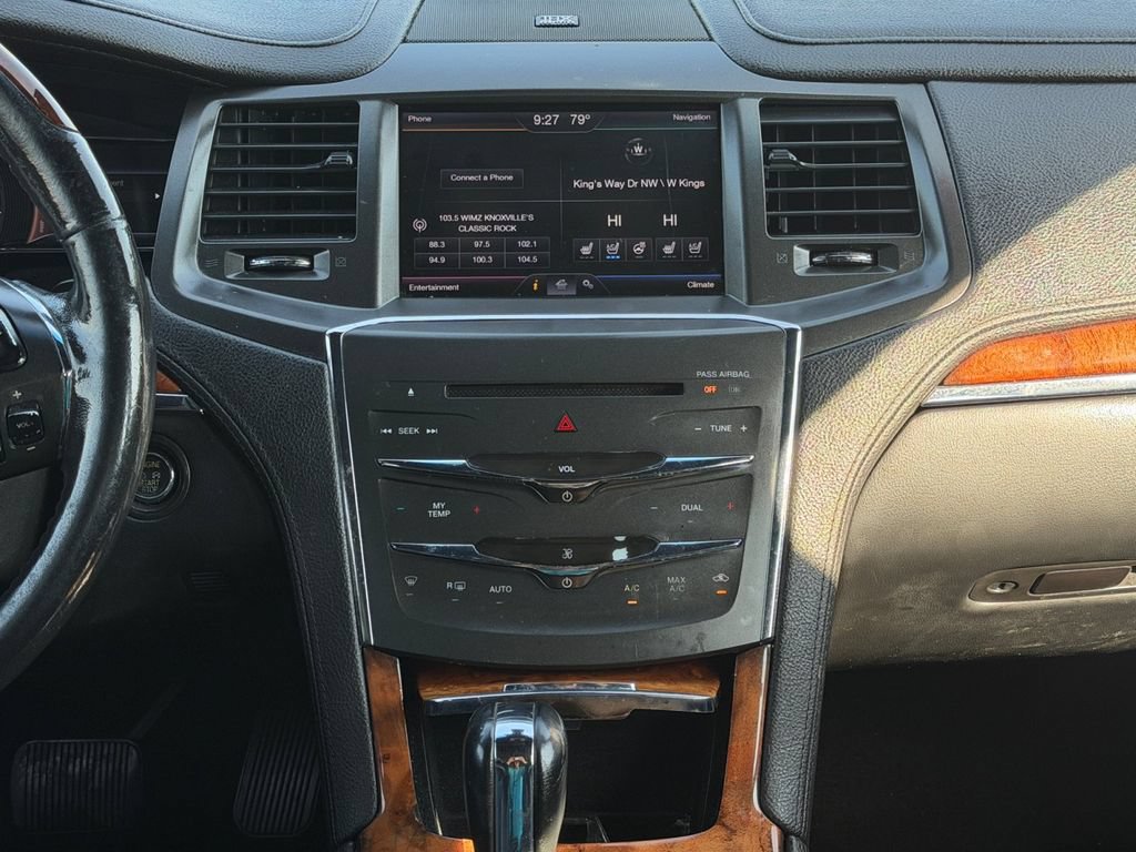 Used 2013 Lincoln MKS AWD image 19