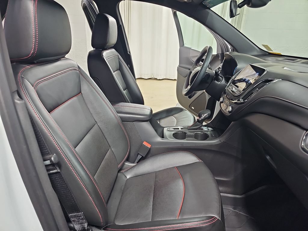 Certified 2024 Chevrolet Equinox RS w/ RS Leather Package AWD/4WD image 13