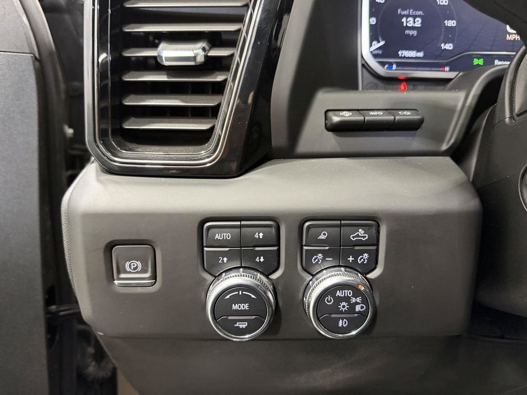 Used 2024 GMC Sierra 1500 AT4 w/ Technology Package image 21
