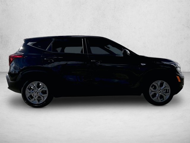 Used 2026 Kia Seltos LX FWD image 5